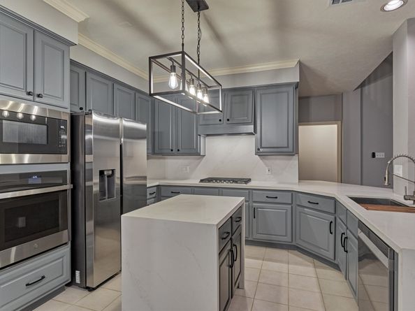 151 Bristol Bend Circle, The Woodlands TX 77382