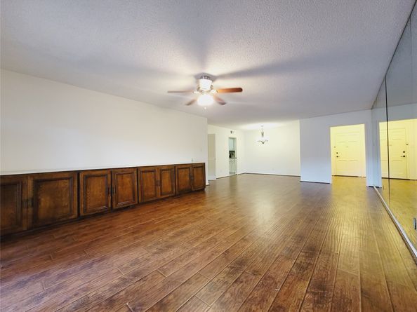 2700 Bellefontaine Street B1, Houston TX 77025