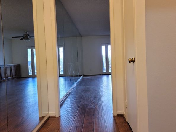 2700 Bellefontaine Street B1, Houston TX 77025