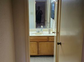 10827 S Braes Bend Dr, Houston TX 77071