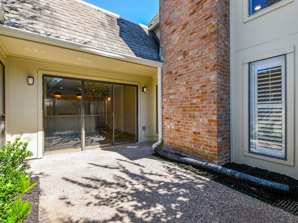 426 E Fair Harbor Lane, Houston TX 77079