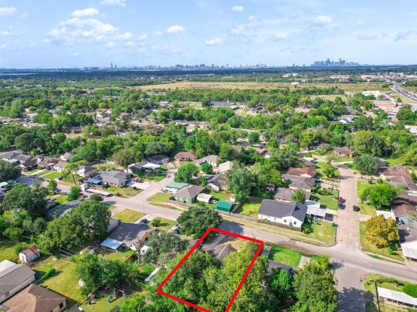 4418 Dacca Drive, Houston TX 77047