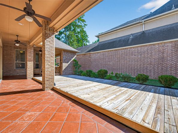 46 Sundown Ridge Place, Tomball TX 77375