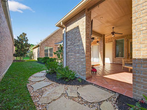 46 Sundown Ridge Place, Tomball TX 77375