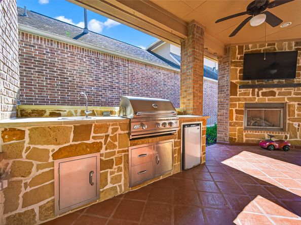 46 Sundown Ridge Place, Tomball TX 77375