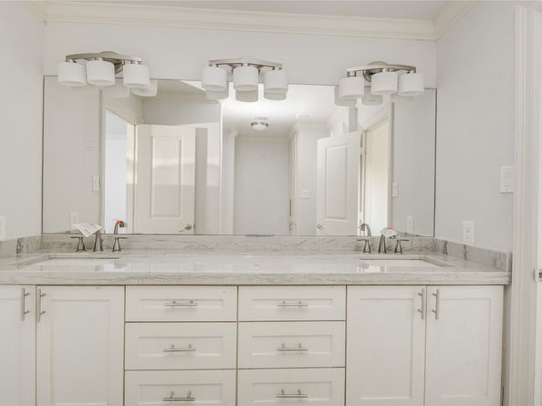 11007 Hillcroft Avenue, Houston TX 77096