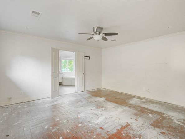 11007 Hillcroft Avenue, Houston TX 77096