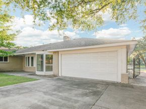 11007 Hillcroft Avenue, Houston TX 77096