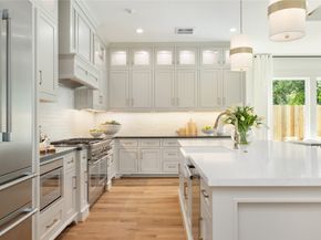 1611 Richelieu Lane, Houston TX 77018