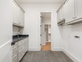 1611 Richelieu Lane, Houston TX 77018