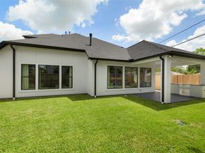 1611 Richelieu Lane, Houston TX 77018
