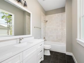 1611 Richelieu Lane, Houston TX 77018