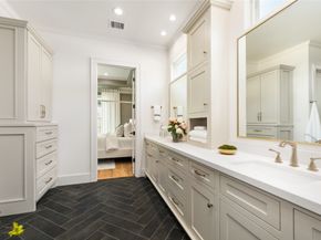 1611 Richelieu Lane, Houston TX 77018