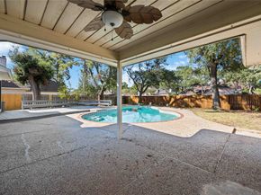 5211 Gladehill Drive, Houston TX 77345