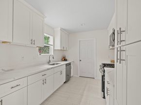 5646 Flamingo Drive, Houston TX 77033
