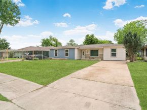 5646 Flamingo Drive, Houston TX 77033