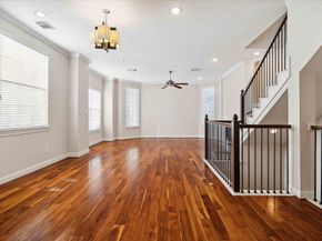 5610 Kiam Street B, Houston TX 77007