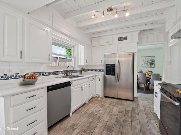 8818 Linkmeadow Lane, Houston TX 77025