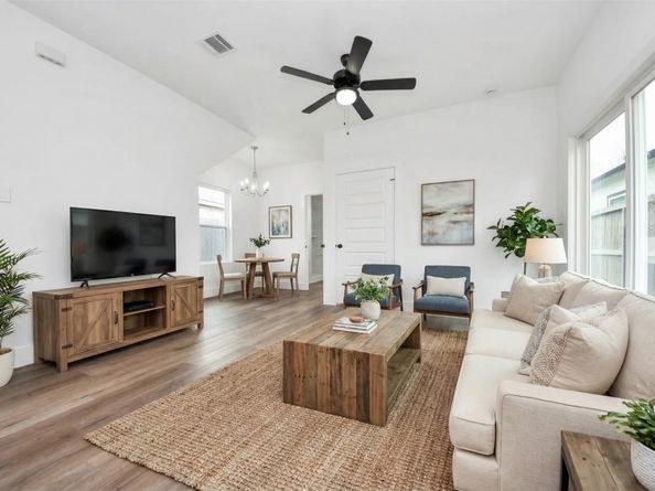 4406 LARKSPUR Avenue, Houston TX 77051