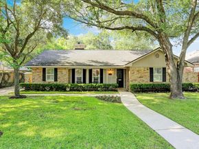 7506 Creekwood Drive, Houston TX 77063