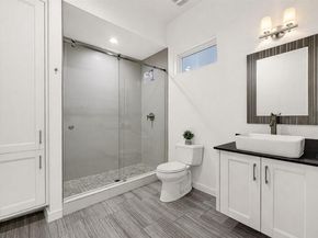 707 W Clay Street, Houston TX 77019