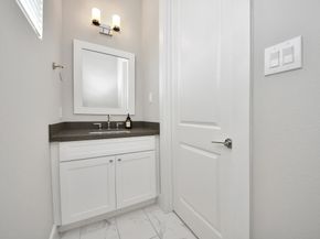 3305 Daphne Street, Houston TX 77021