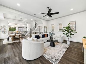1012 Robin Street, Houston TX 77019