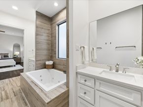 1012 Robin Street, Houston TX 77019