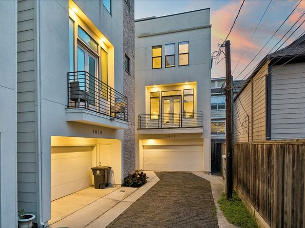 1012 Robin Street, Houston TX 77019