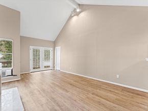 2100 Tanglewilde Street 404, Houston TX 77063