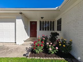 8818 Roos Road, Houston TX 77036