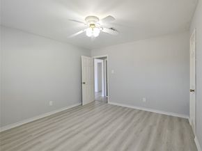 8818 Roos Road, Houston TX 77036