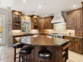 107 E Mirror Ridge Circle, The Woodlands TX 77382