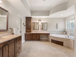 107 E Mirror Ridge Circle, The Woodlands TX 77382