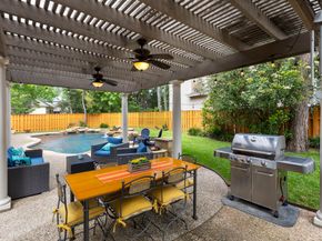 107 E Mirror Ridge Circle, The Woodlands TX 77382