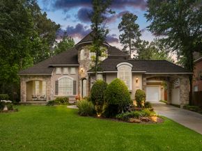 107 E Mirror Ridge Circle, The Woodlands TX 77382