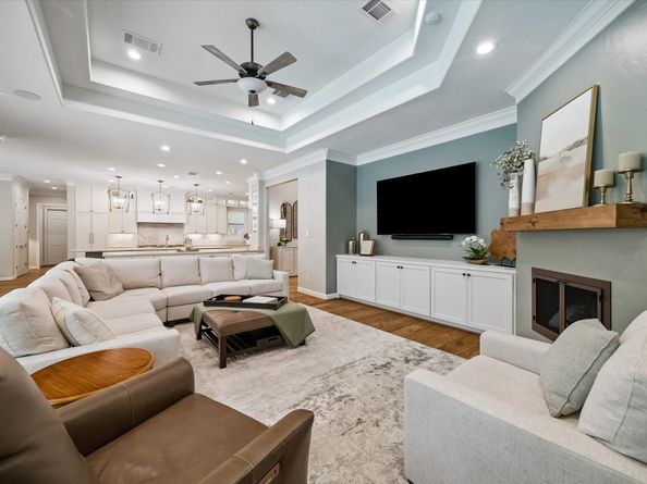 5 Magnolia Woods Drive, Kingwood TX 77339