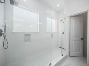 1941 Knoll Square Drive, Houston TX 77080