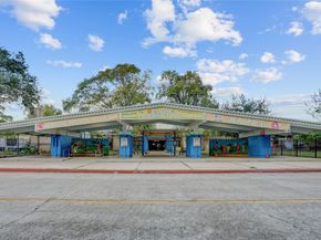 5918 Wigton Drive, Houston TX 77096