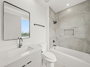 319 N Nagle Street, Houston TX 77003