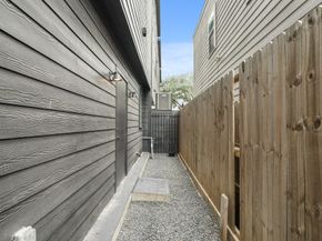 319 N Nagle Street, Houston TX 77003