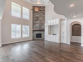 6 Winter Thicket Place, The Woodlands TX 77375