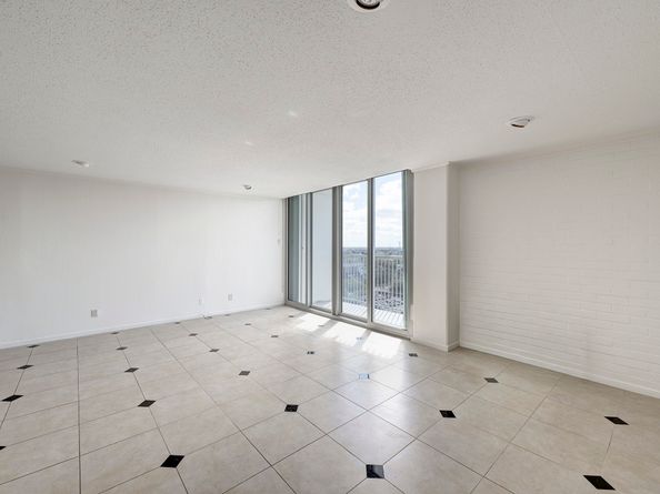 3614 Montrose Boulevard 1106, Houston TX 77006