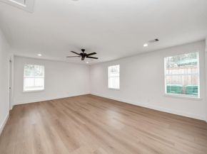 9261 Autauga Street, Houston TX 77080