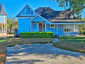 925 Heights Boulevard, Houston TX 77008