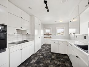 1758 Hawthorne Street, Houston TX 77098