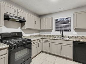 2450 Blackridge Road, Houston TX 77067