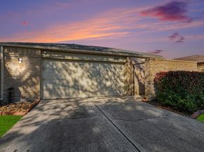2450 Blackridge Road, Houston TX 77067