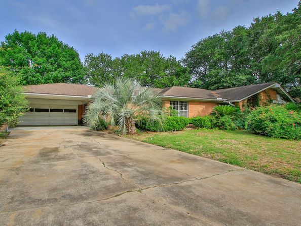 8215 Glencrest Street, Houston TX 77061