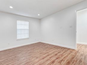 1324B Avenue D, Katy TX 77493